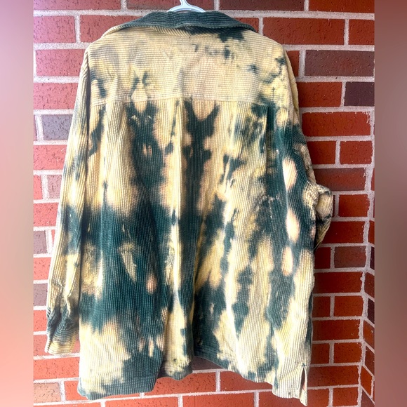 Original Oversized Button Down - Picture 4 of 4